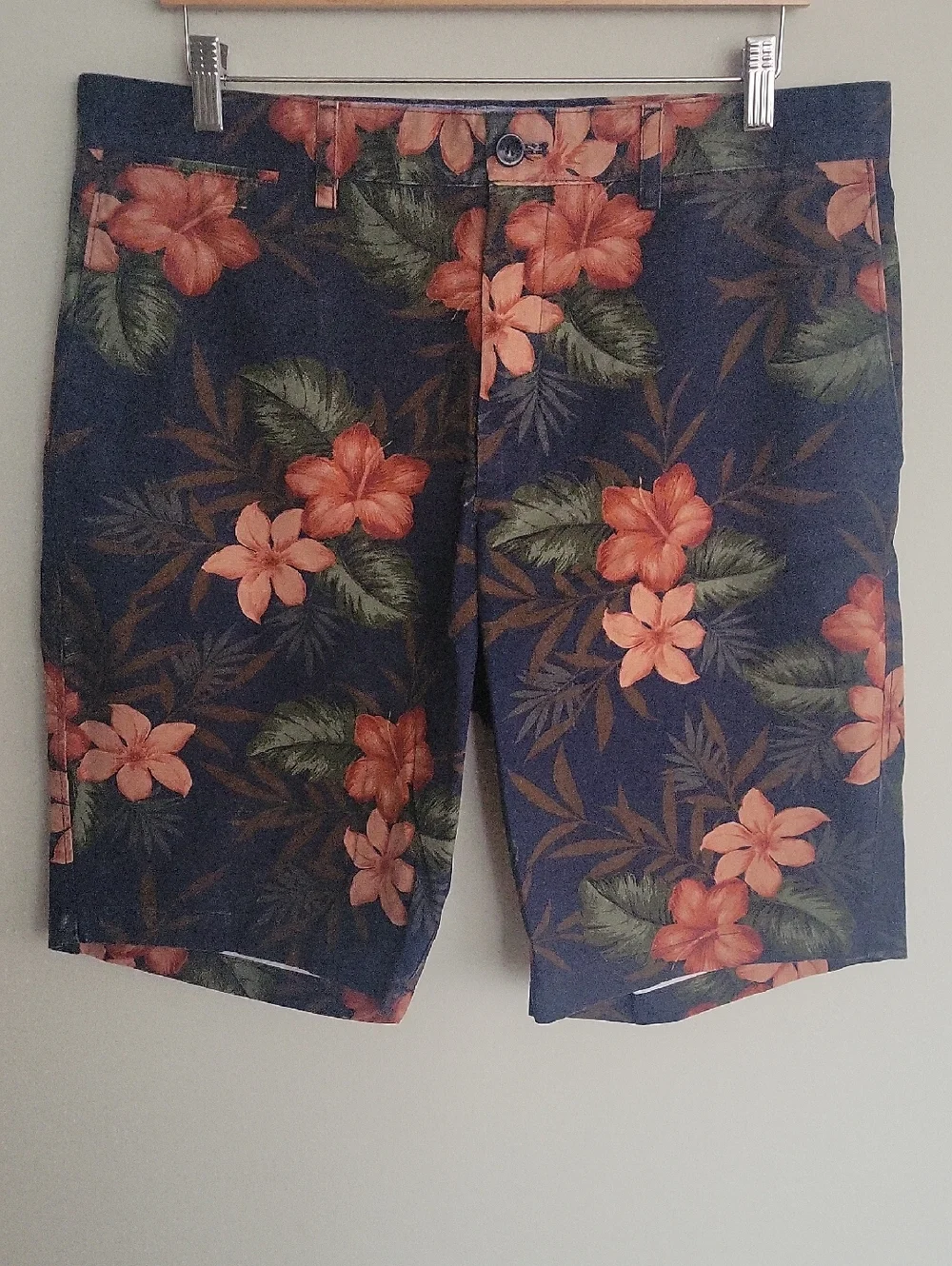 Banana Republic Shorts Men's Navy Blue Original Hawaiian Floral Tropical Print